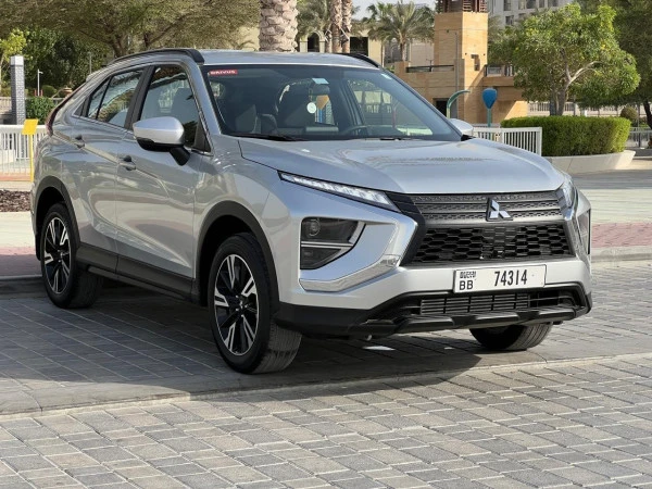  White Mitsubishi Eclipse Photo 