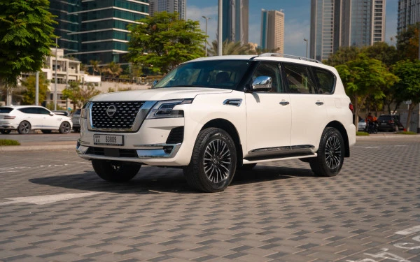  White Nissan Patrol Platinum V6 Photo 