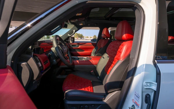  White Nissan Patrol Platinum V6 Photo 