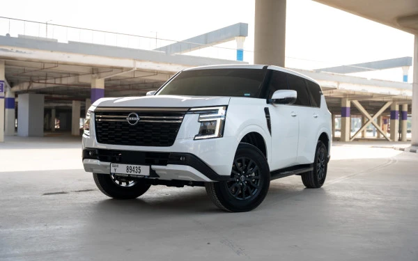  White Nissan Patrol Platinum V6 Photo 