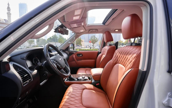  White Nissan Patrol V6 Photo 