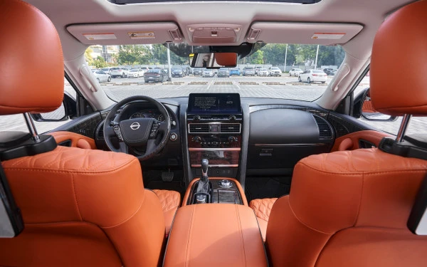  White Nissan Patrol V6 Photo 