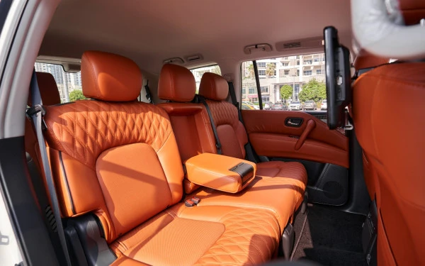  White Nissan Patrol V6 Photo 