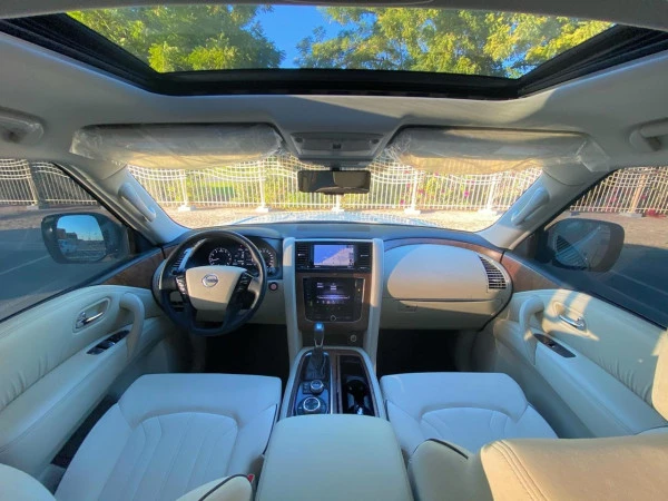  White Nissan Patrol V6 Photo 