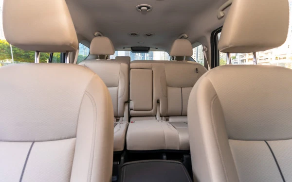  White Nissan Xterra Photo 