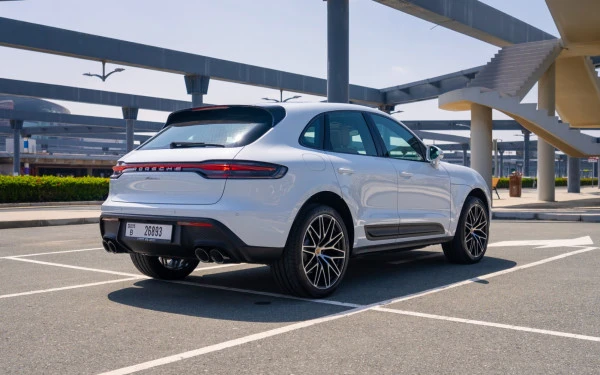  White Porsche Macan Photo 