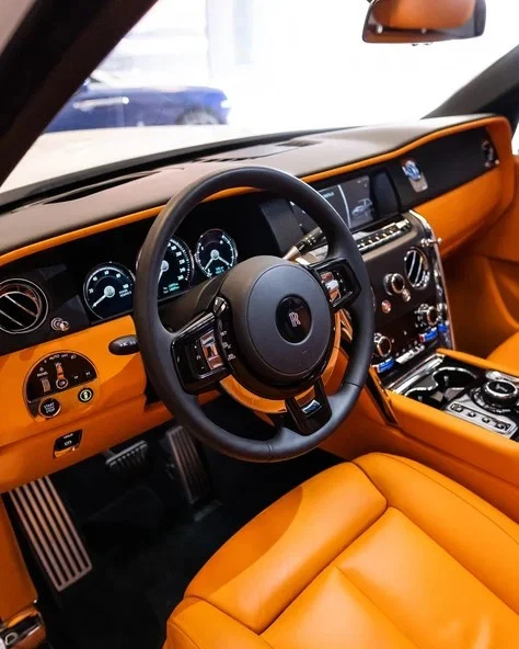  White Rolls Royce Cullinan Photo 