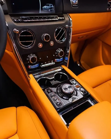  White Rolls Royce Cullinan Photo 