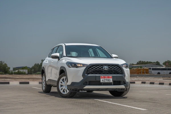  White Toyota Corolla Cross Photo 