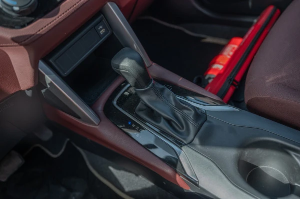  White Toyota Corolla Cross Photo 