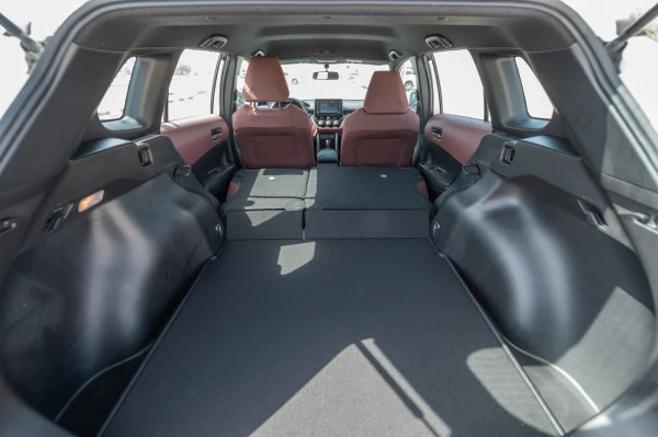  White Toyota Corolla Cross Photo 