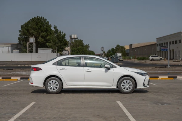  White Toyota Corolla Photo 
