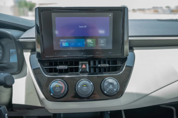  White Toyota Corolla Photo 