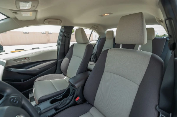  White Toyota Corolla Photo 