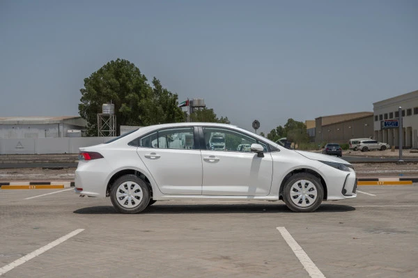  White Toyota Corolla Photo 