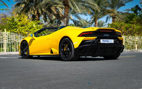  Yellow Lamborghini Evo Spyder Photo 