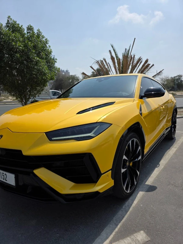  Yellow Lamborghini Urus MY20 Photo 